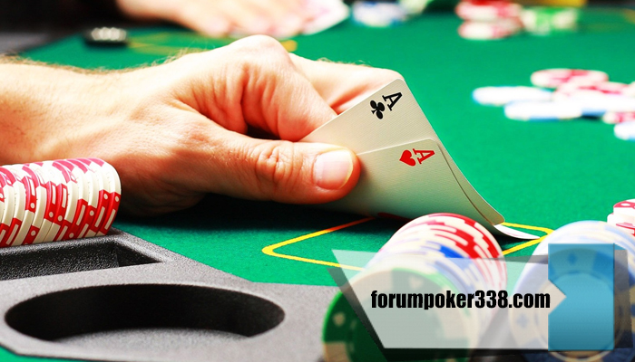 Keuntungan Bermain Poker